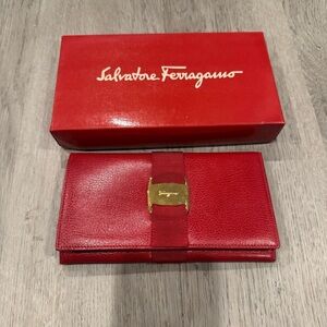 Salvatore Ferragamo Women's Vara Long Bifold Wallet, Red And Gold Authentic EUC